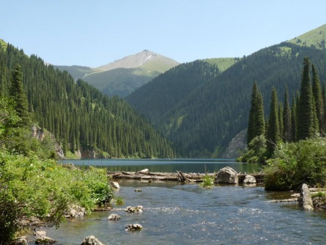 Le lac Kolsai 2
