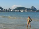 Dans la mer à Rio